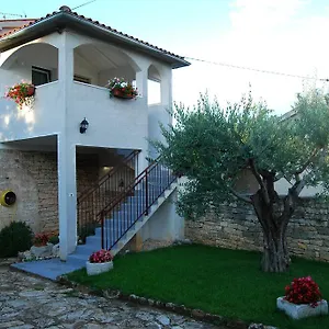 Apartment Mira, Tar-Vabriga